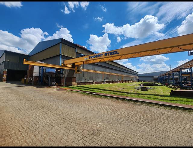 3,240M² WAREHOUSE TO LET IN ROODEKOP